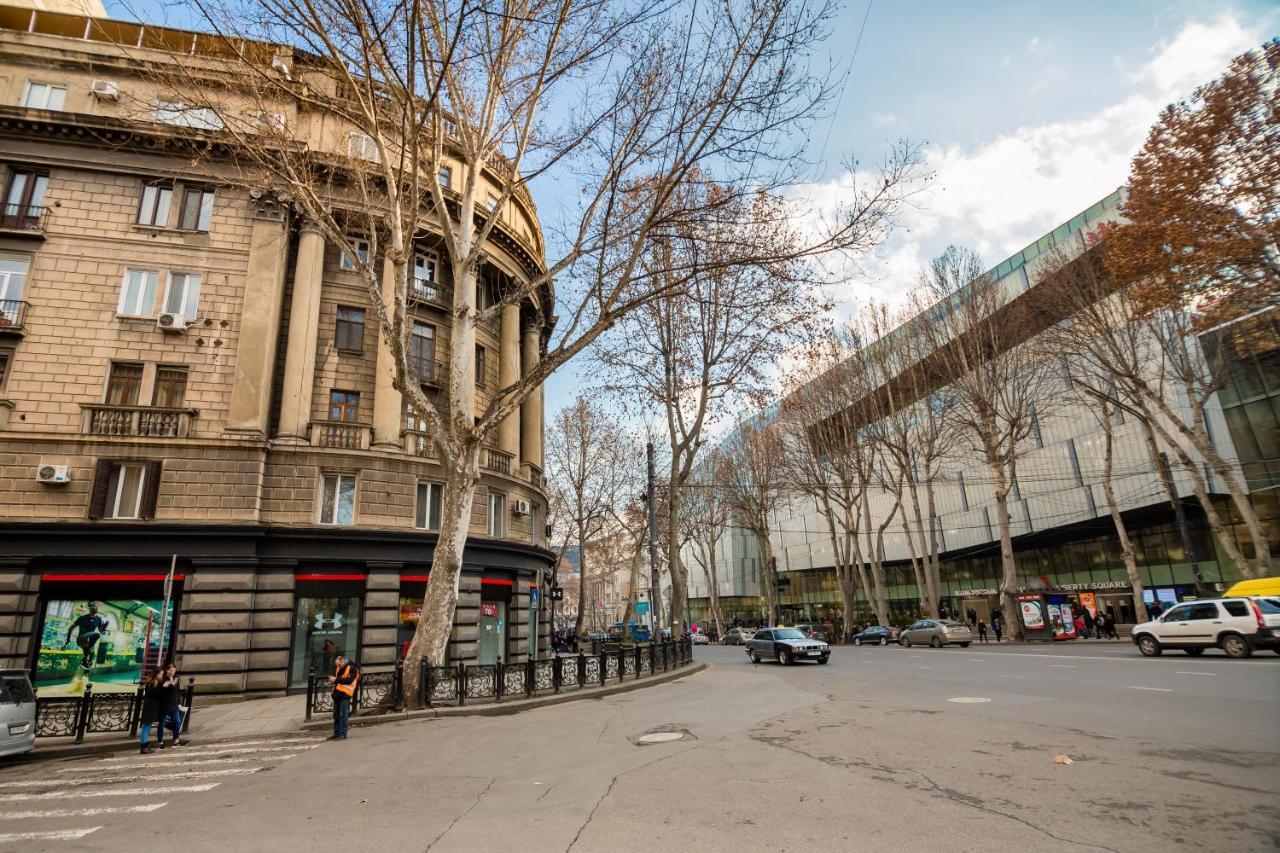 Apartment Gallery Rustaveli 1 Tbilisi Bagian luar foto